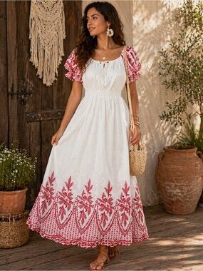 Y146. NWT Bohemian  Embroidered. %100 cotton White Maxi DressEmbroidered ,Lined
